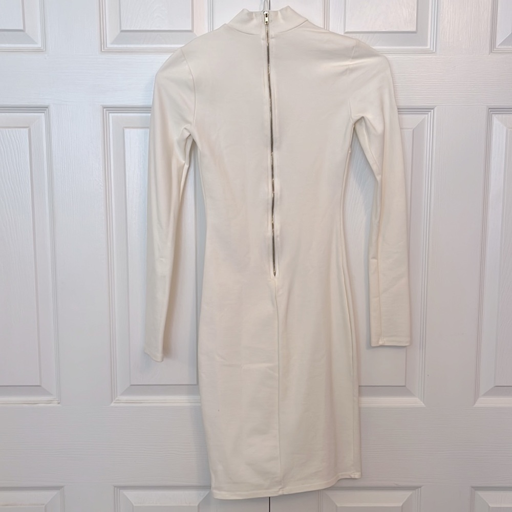 Charlotte Russe XS white long sleeve dress cutout front - Picture 3 of 4